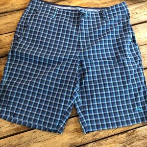 Flash sale…Men’s Tommy Bahama shorts size 32
